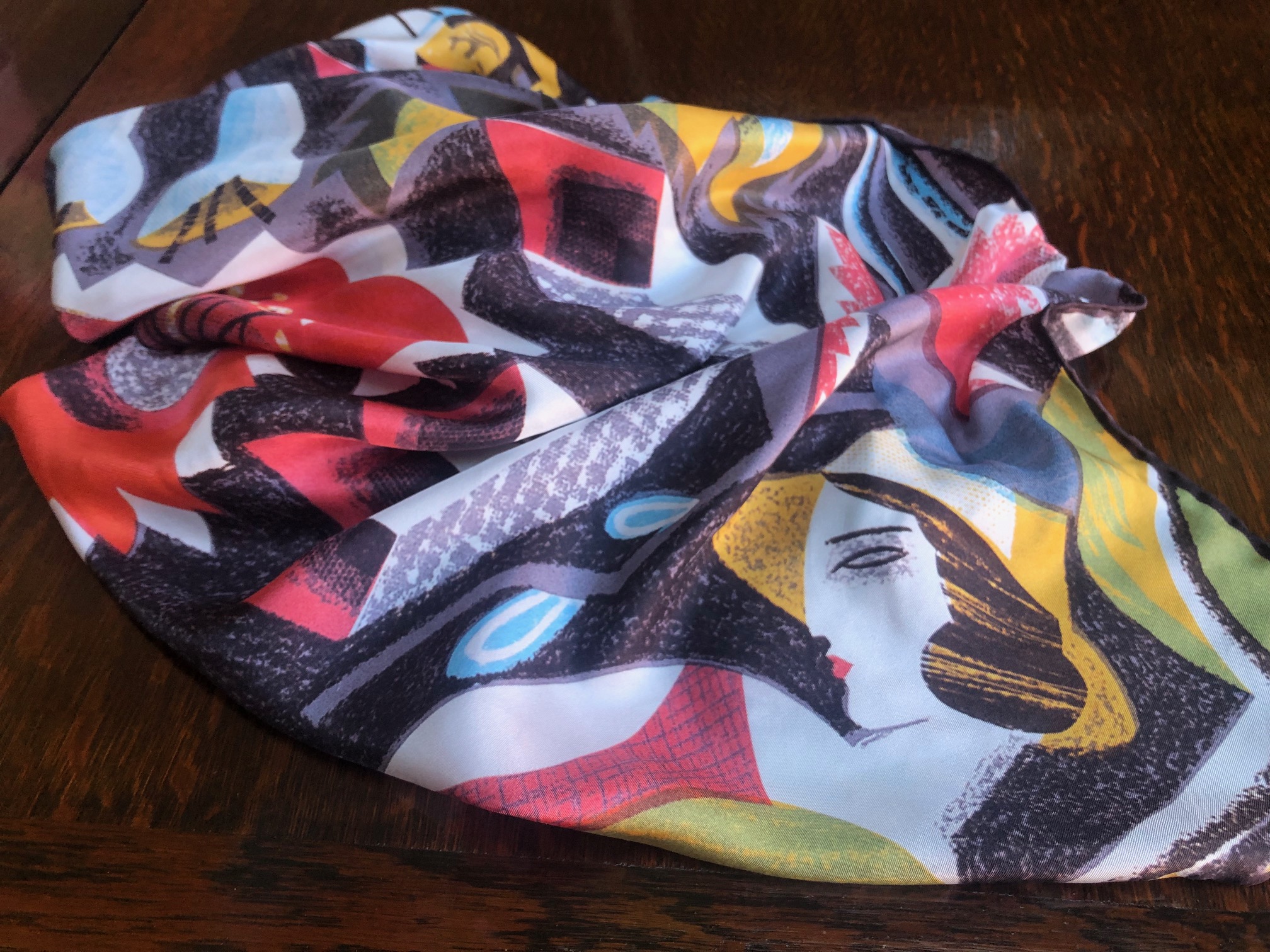 'Jardin de Suzanne' Fundraising Limited Edition Silk Scarf - Image 4